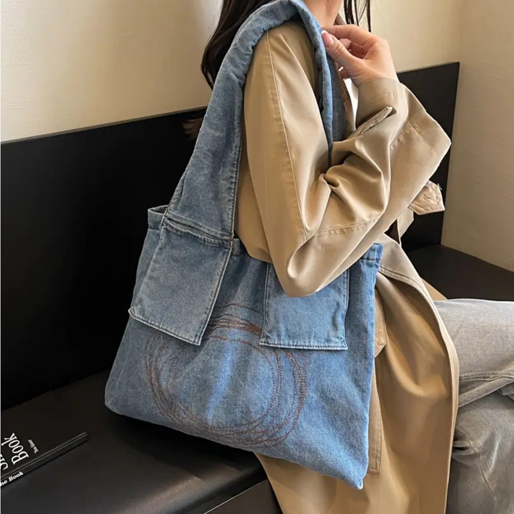 Blue denim shoulder bag